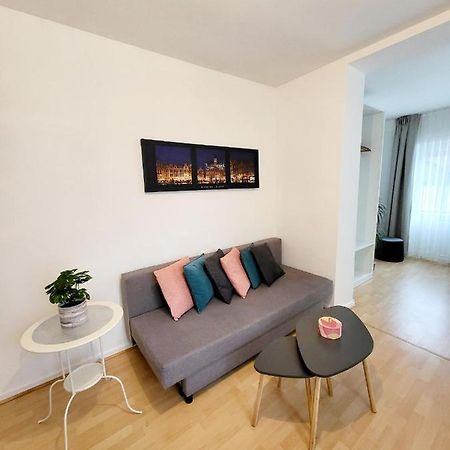 Studio Alicia, Idealement Situe Etterbeek Exteriör bild
