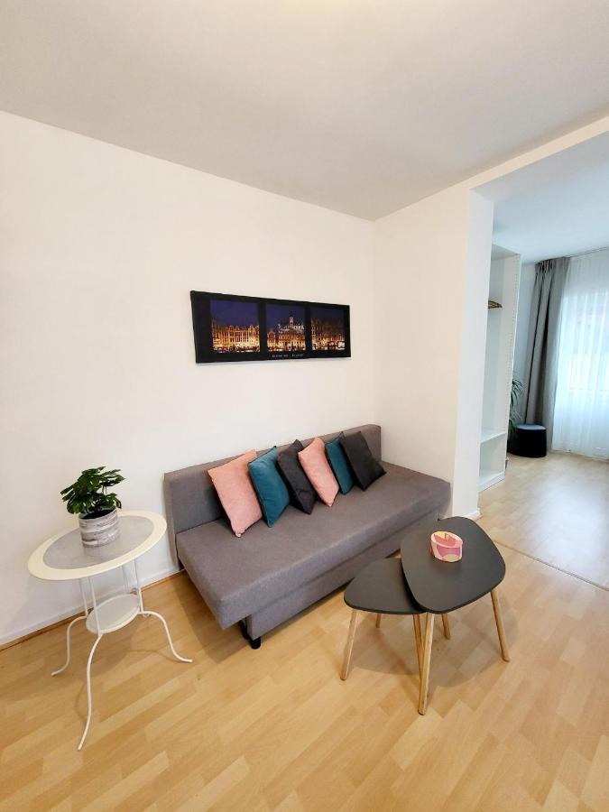 Studio Alicia, Idealement Situe Etterbeek Exteriör bild