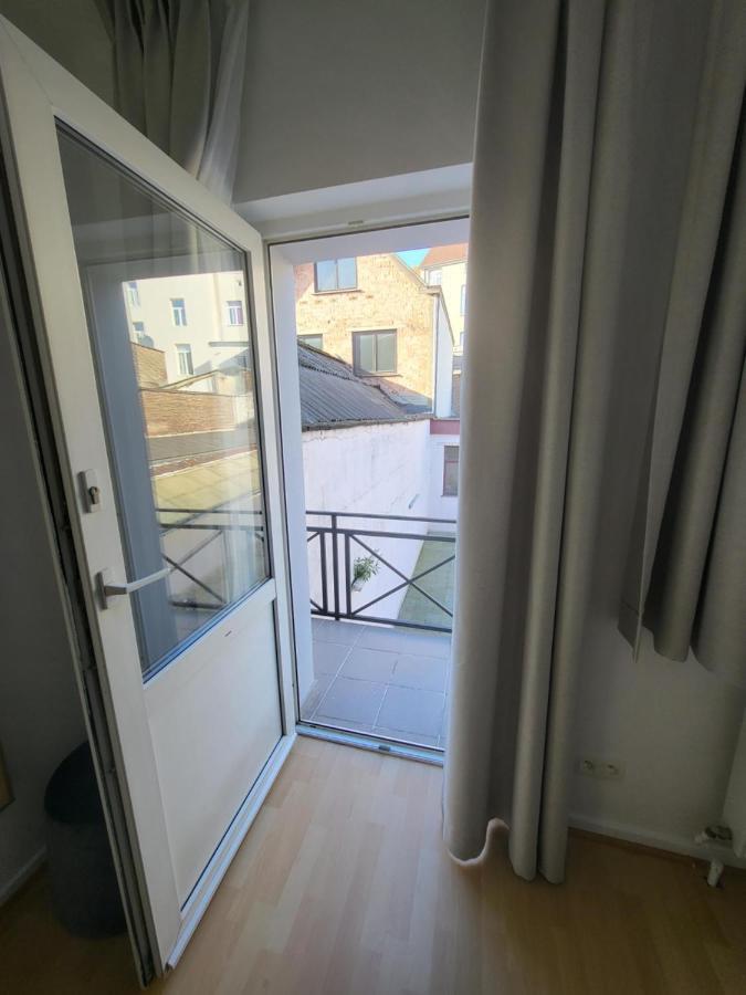 Studio Alicia, Idealement Situe Etterbeek Exteriör bild